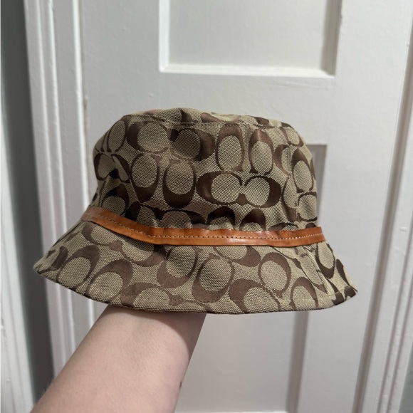 Coach Reversible Bucket Hat Signature Jacquard Brown C Logo & Orange Canvas - Picture 1 of 4